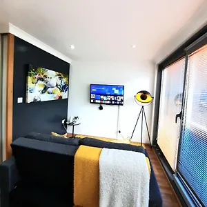  Apartment 1-bed Apartment,leeds, Citi Space